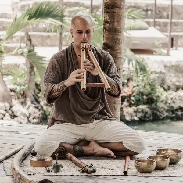 Chris Salvatierra — Ancestral sound healing with didgeridoo, native flutes and drums in Tulum