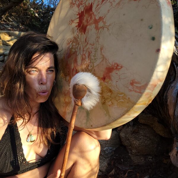 Eve Marie Roy — Voice and crystal-bowl sound healer (Aethernas) in Mazunte & Zipolite